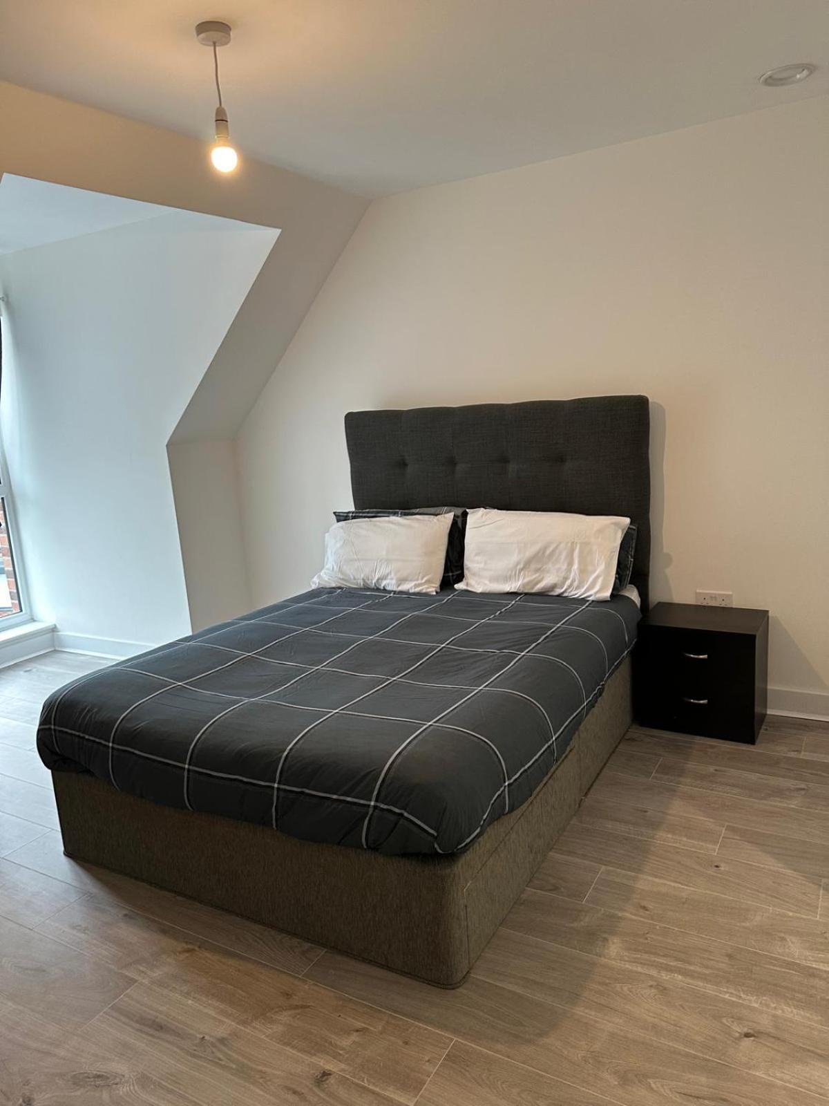 Lush King Ensuite In A Shared Apartamento Manchester